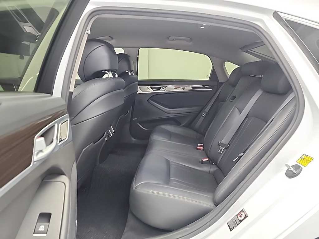 Genesis G80 - Vista 12