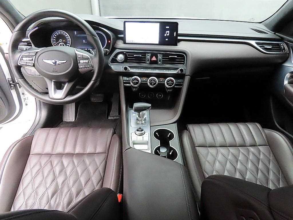 Genesis G70 - Vista 7