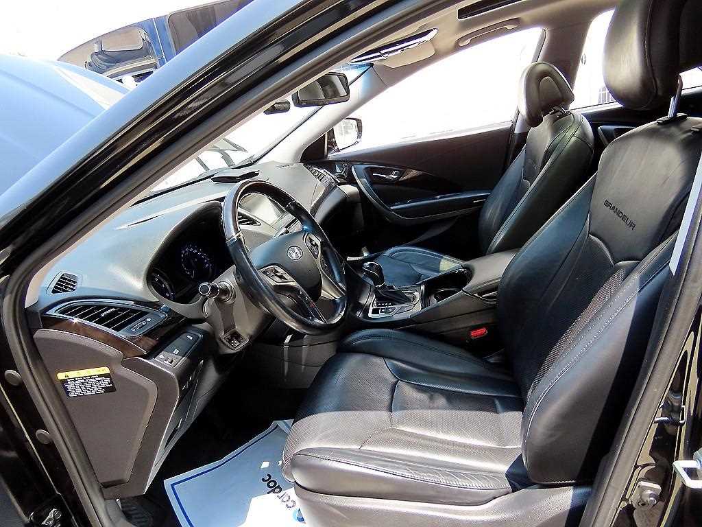 HYUNDAI Grandeur - Vista 5
