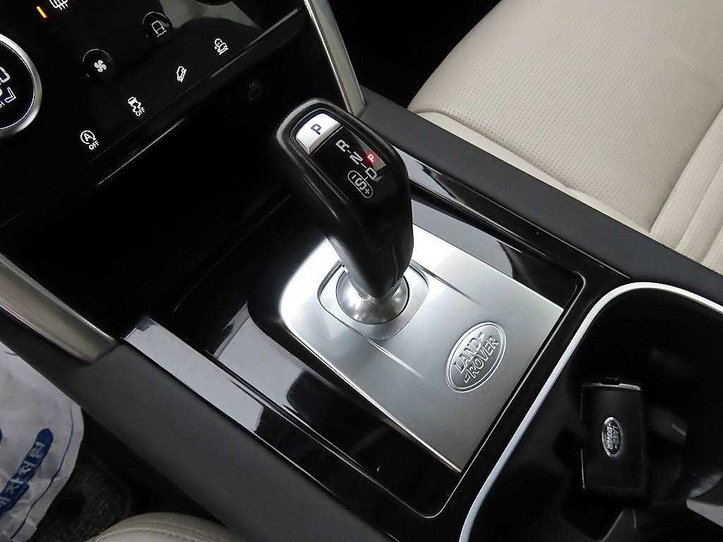 Land Rover Discovery Sports - Vista 10