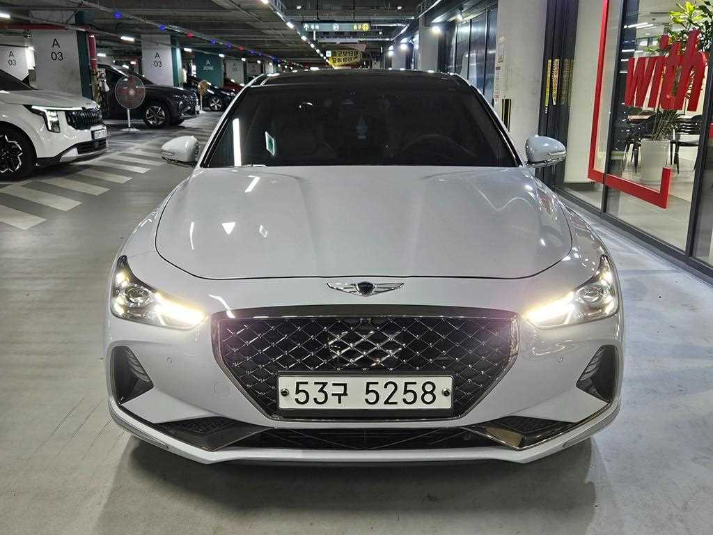 Genesis G70 - Vista 3