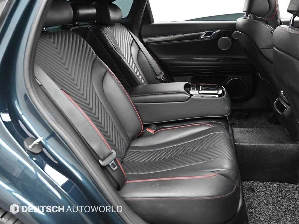 Genesis G80 - Vista 12