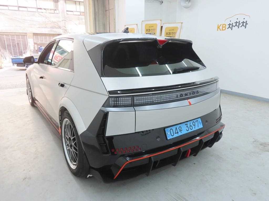 HYUNDAI Ioniq 5 - Vista 4