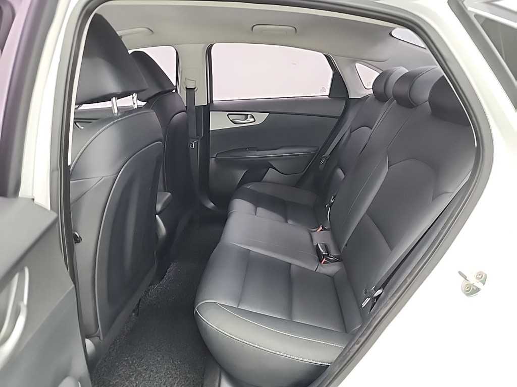 KIA K3 - Vista 12