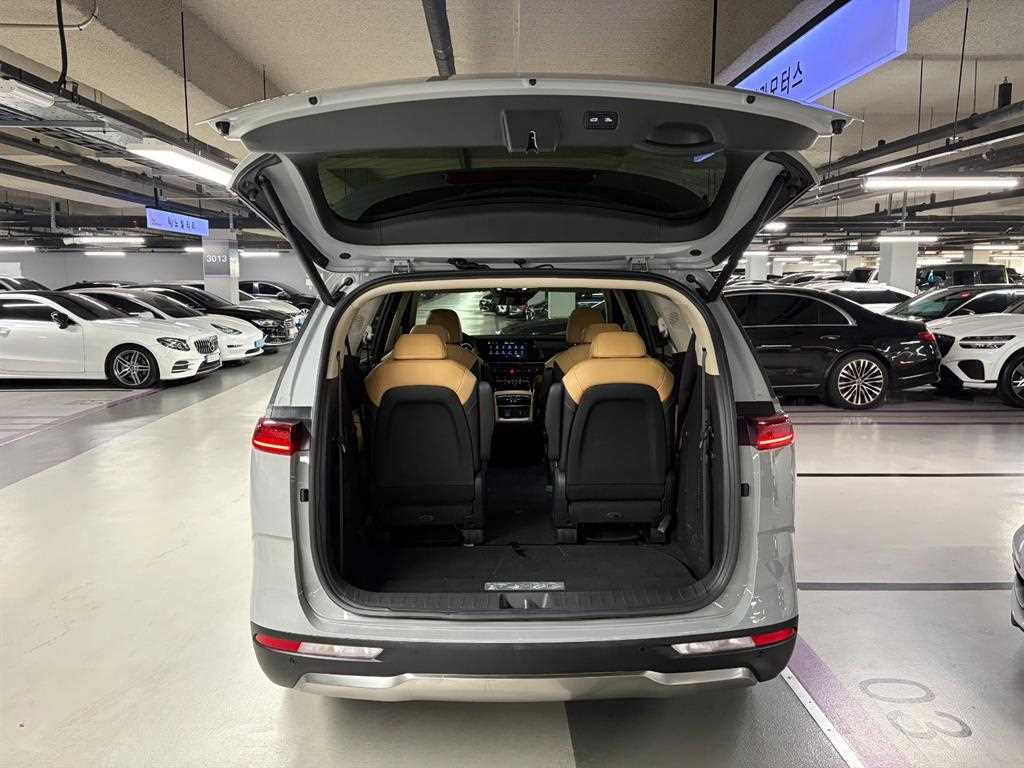 KIA Carnival 2023 Gris - Importación desde Corea - HF Imports Iquique - Foto 18