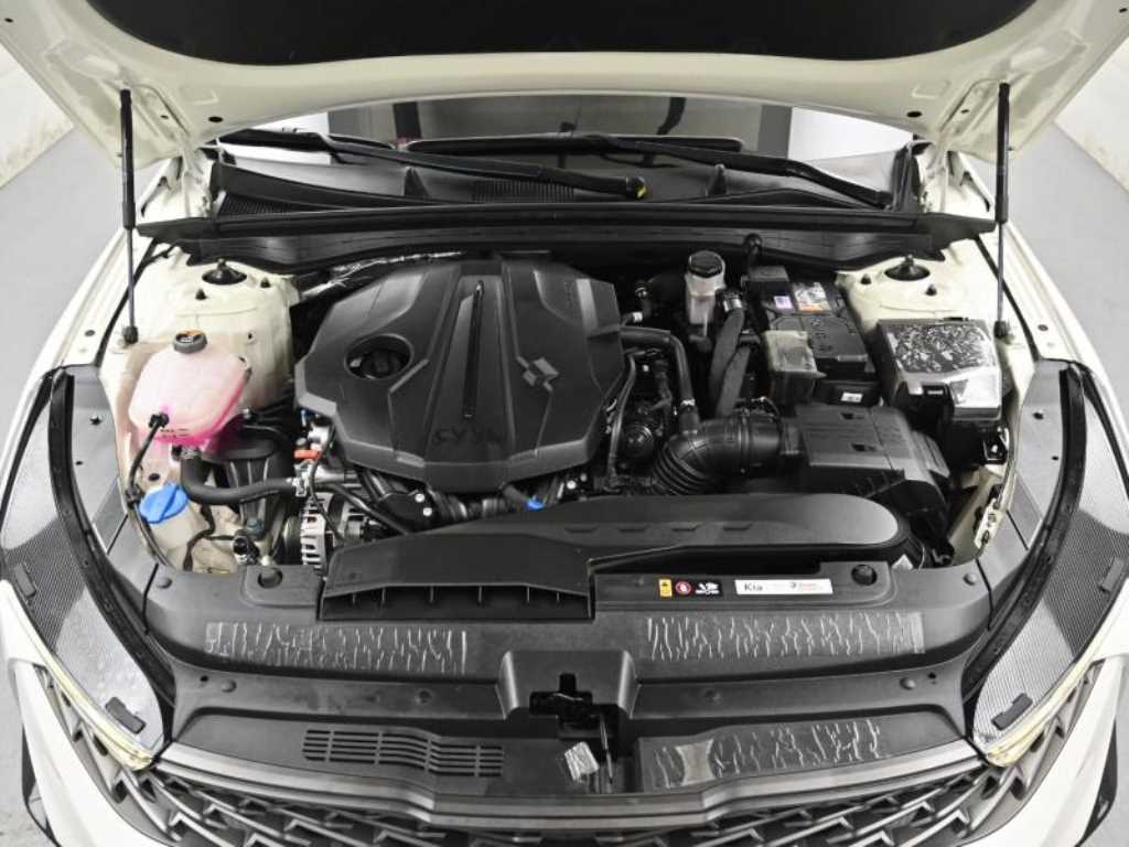 KIA K5 - Vista 5