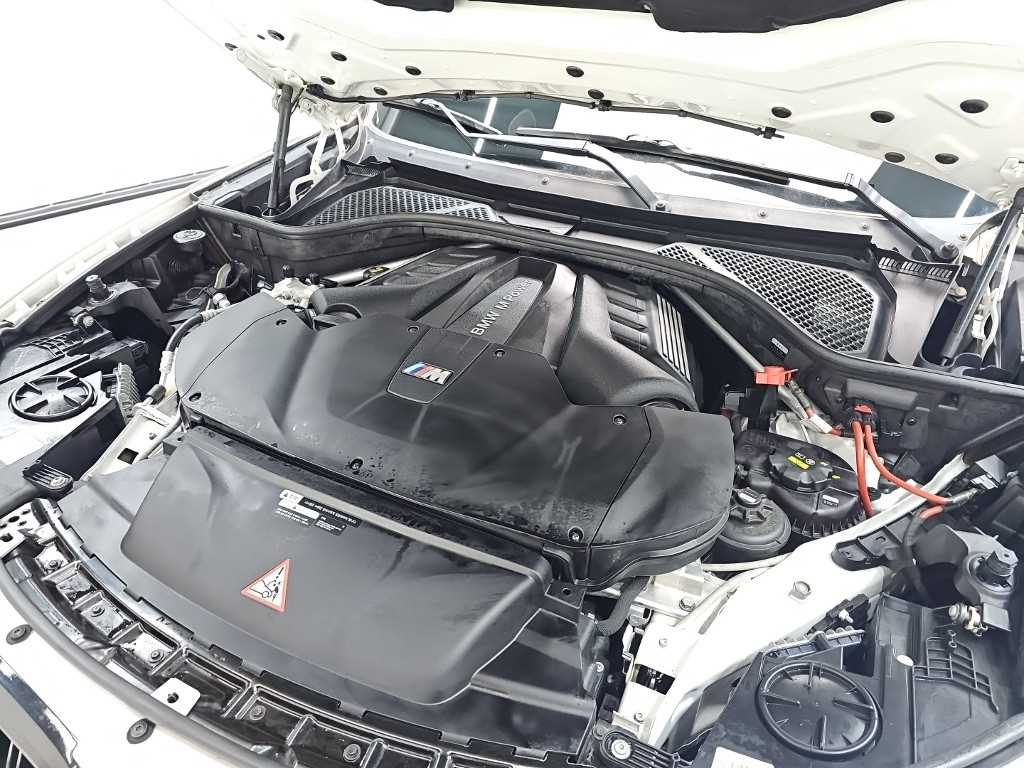 BMW X5M - Vista 5