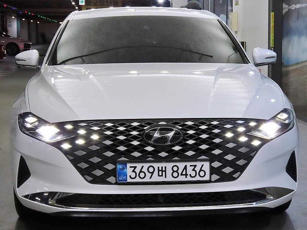 HYUNDAI Grandeur - Vista 2