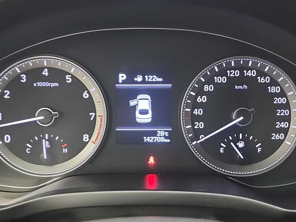 HYUNDAI Grandeur - Vista 6
