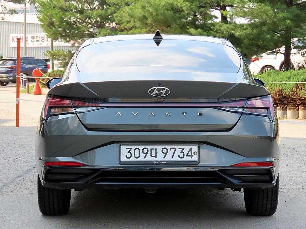 HYUNDAI Avante - Vista 4