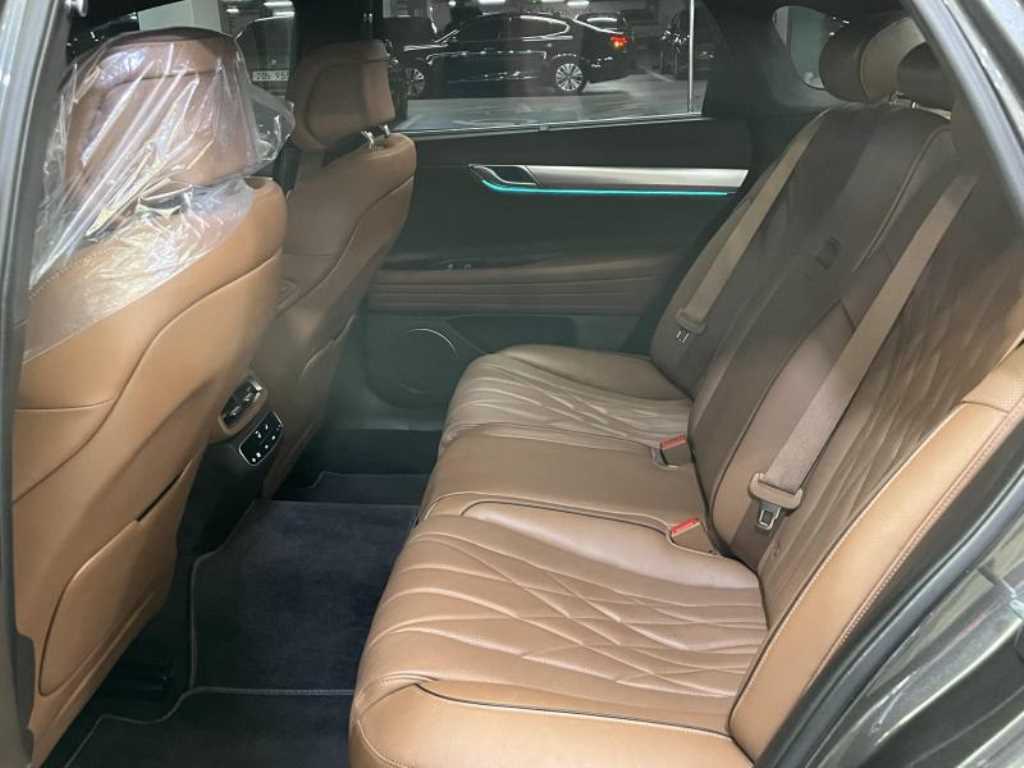 Genesis G80 - Vista 8