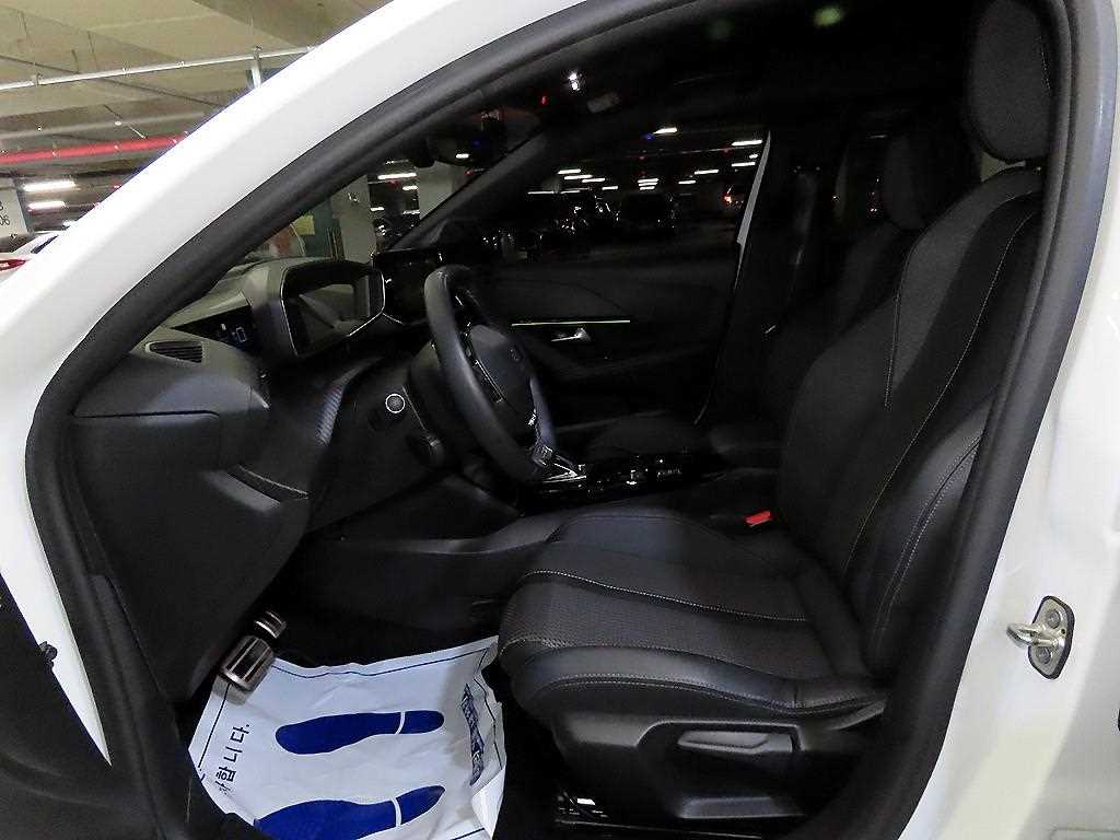 Peugeot 208 - Vista 6