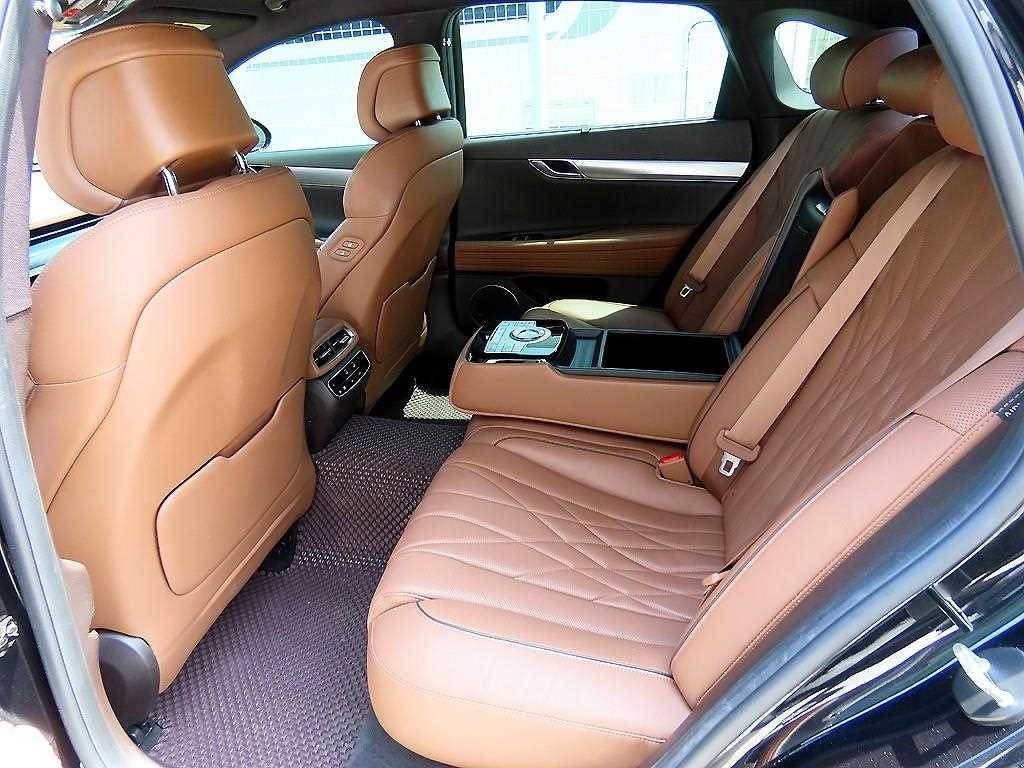 Genesis G80 - Vista 6