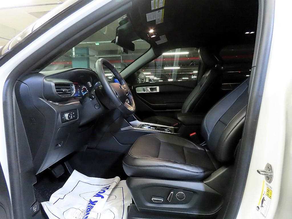 Ford Explorer - Vista 6