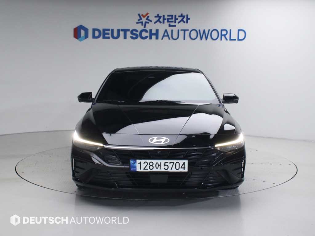 HYUNDAI Avante - Vista 3