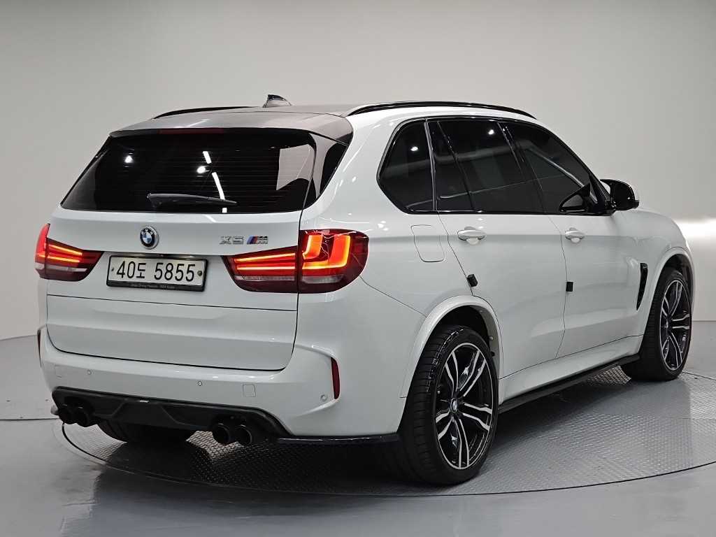 BMW X5M - Vista 4