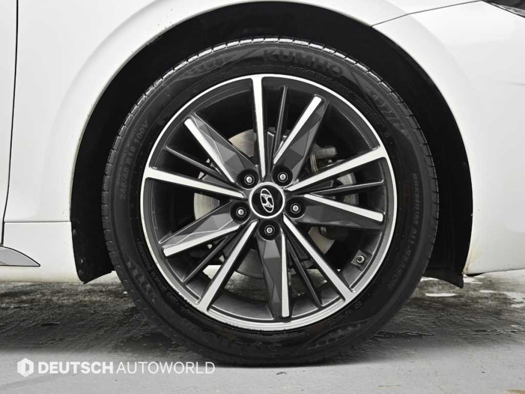 HYUNDAI Grandeur - Vista 5