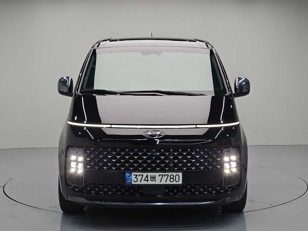 HYUNDAI Staria - Vista 2