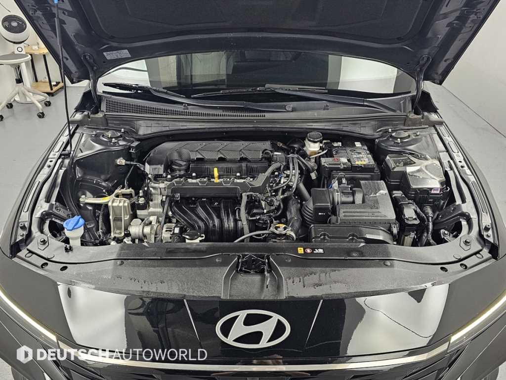 HYUNDAI Avante - Vista 6