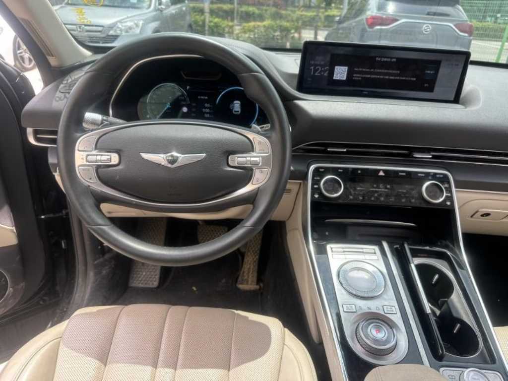 Genesis GV80 - Vista 6