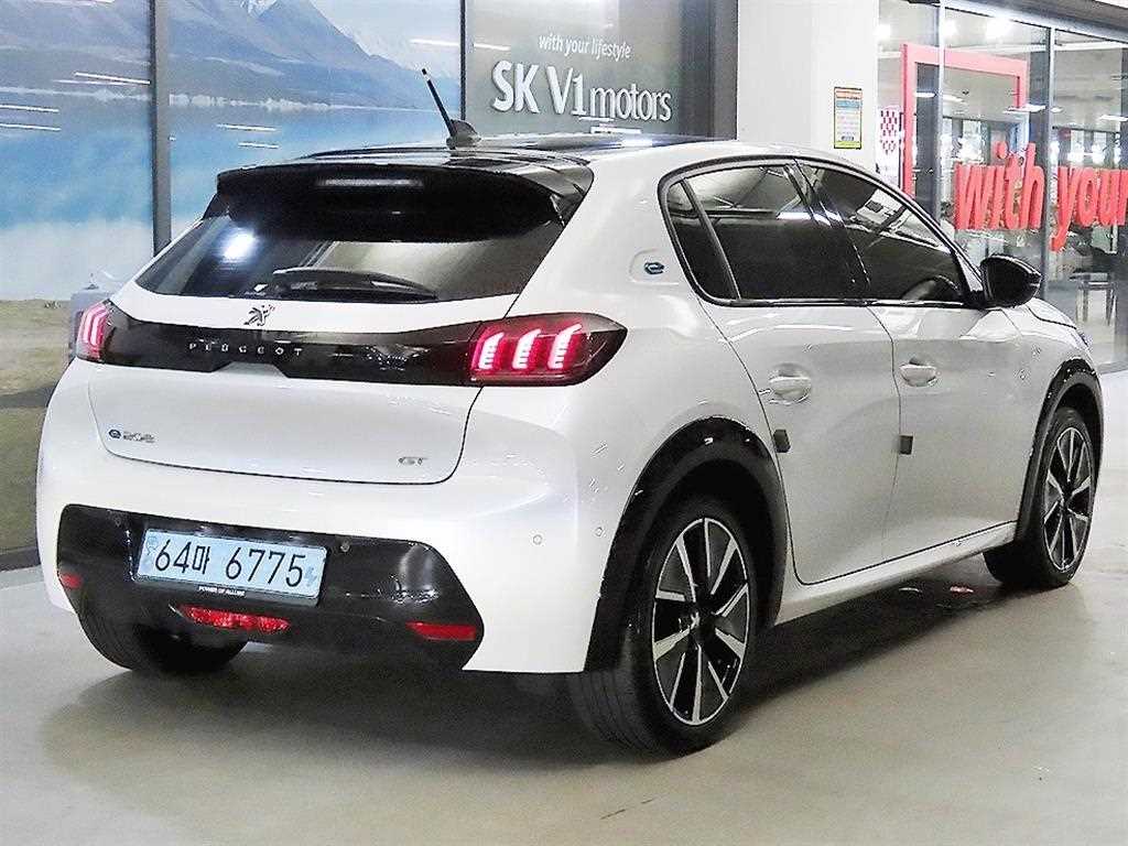 Peugeot 208 - Vista 4