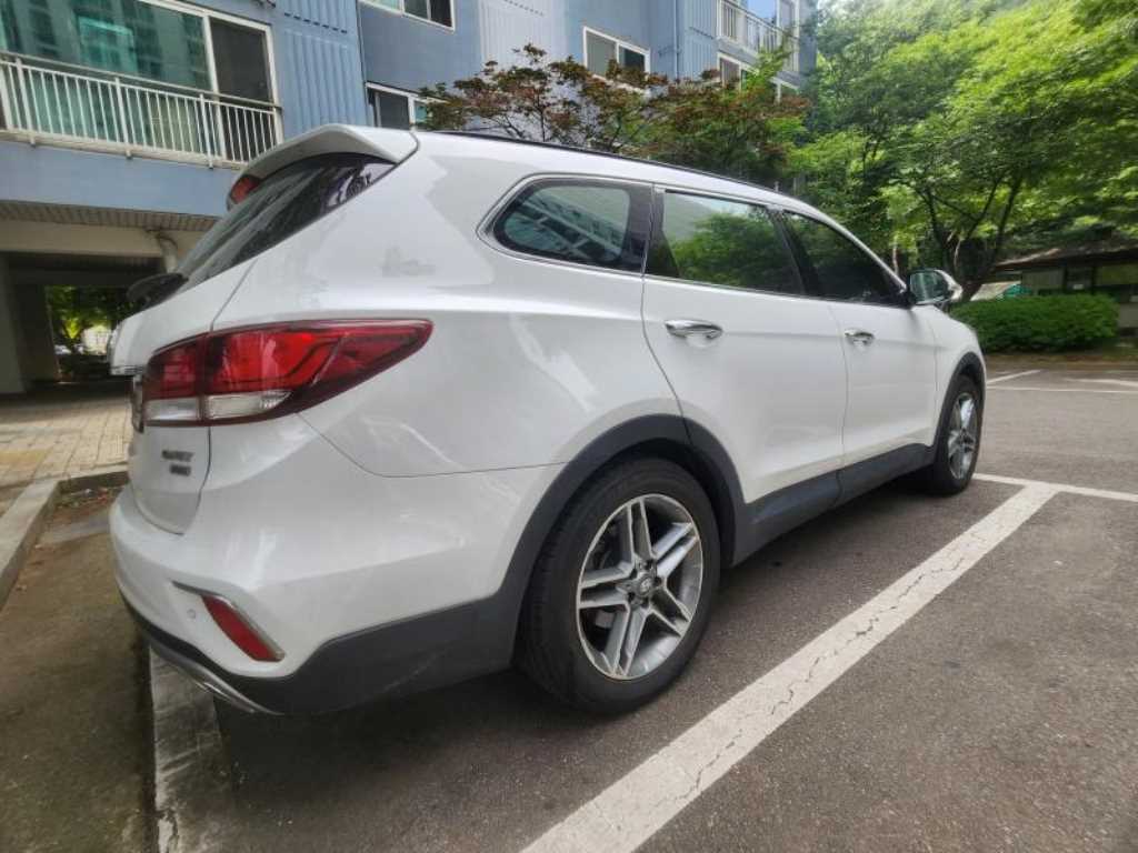 HYUNDAI Maxcruz - Vista 2