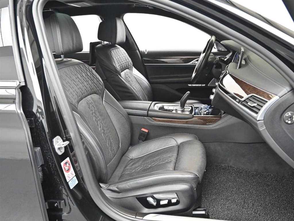 BMW 7 Series - Vista 11