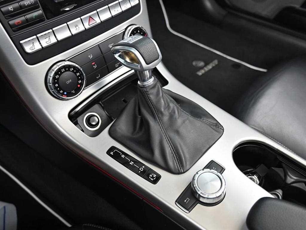 Mercedes Benz SLK Class - Vista 9