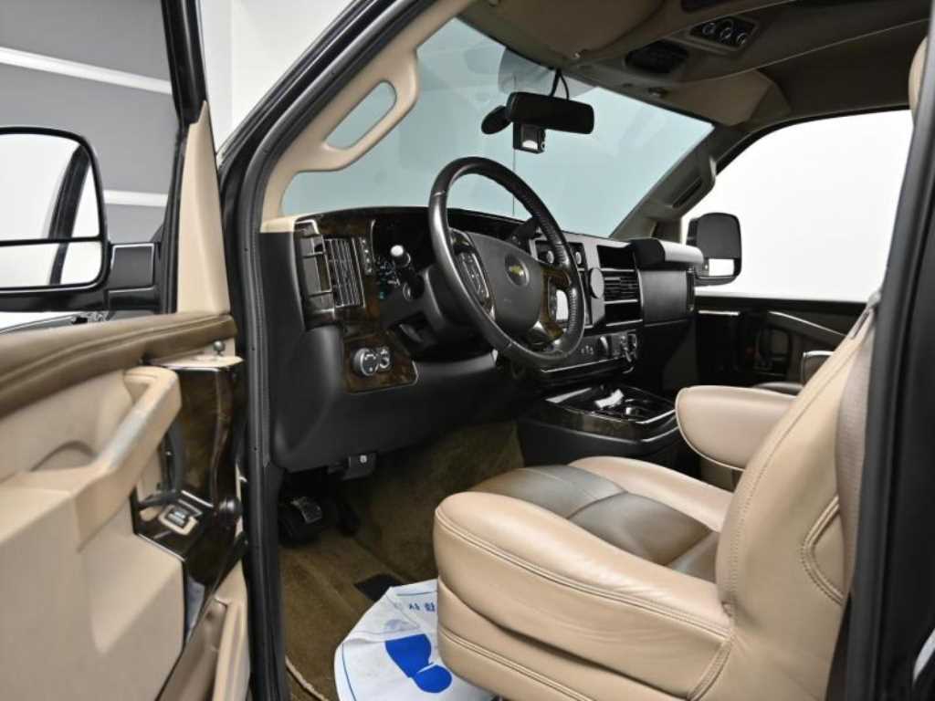 Chevrolet Express van - Vista 10