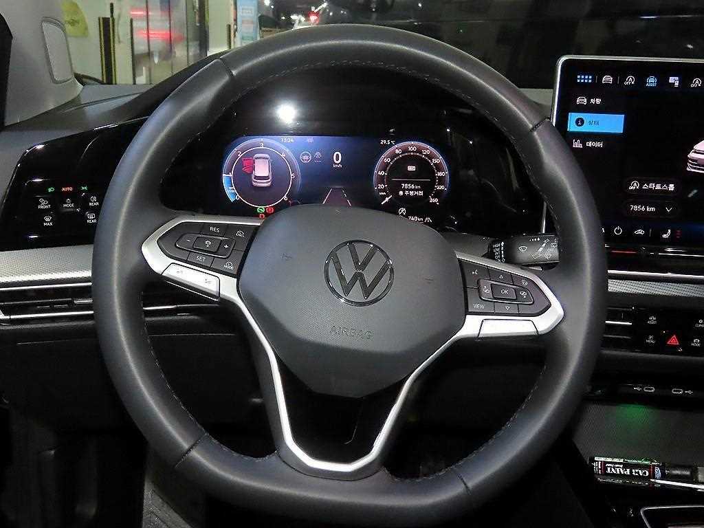 Volkswagen Golf - Vista 8