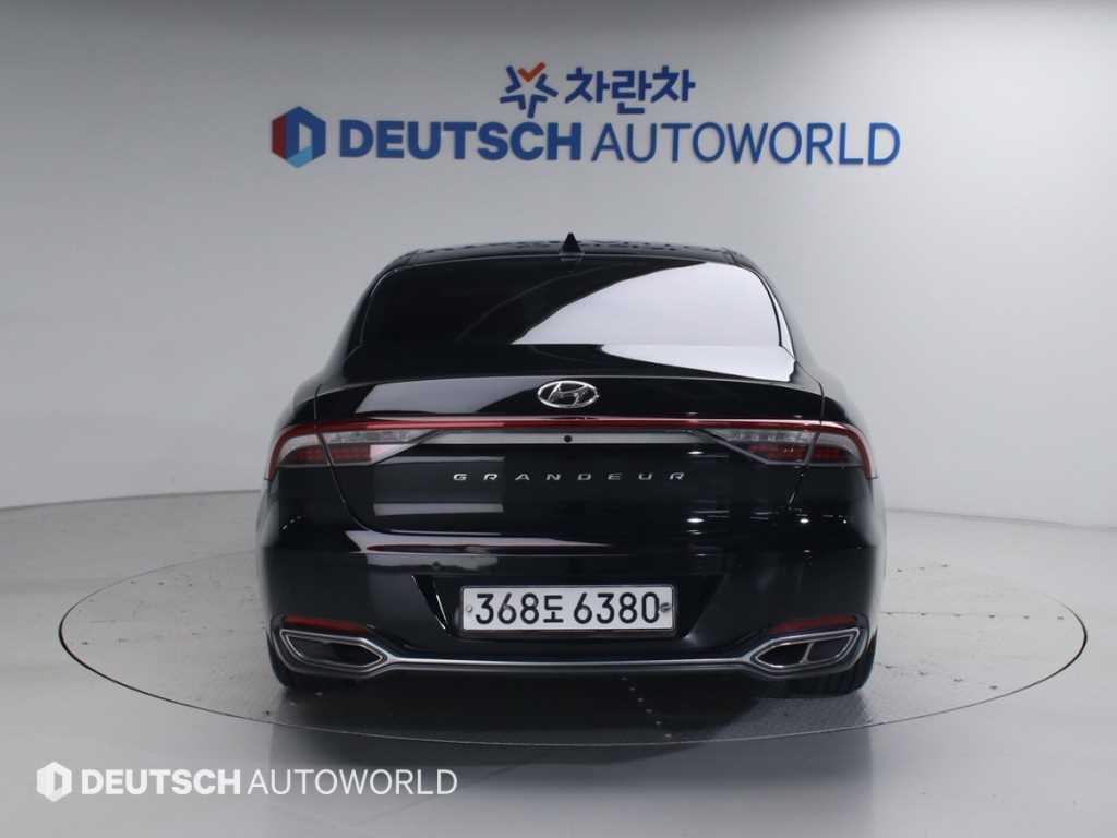 HYUNDAI Grandeur - Vista 4