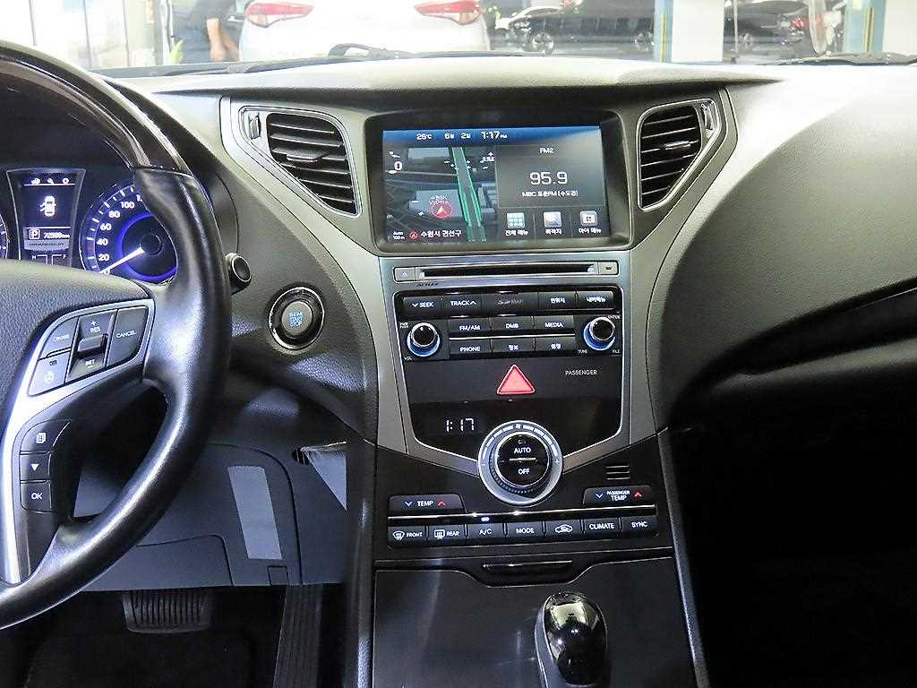 HYUNDAI Grandeur - Vista 11