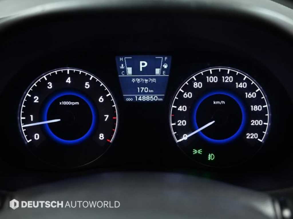 HYUNDAI Accent - Vista 8