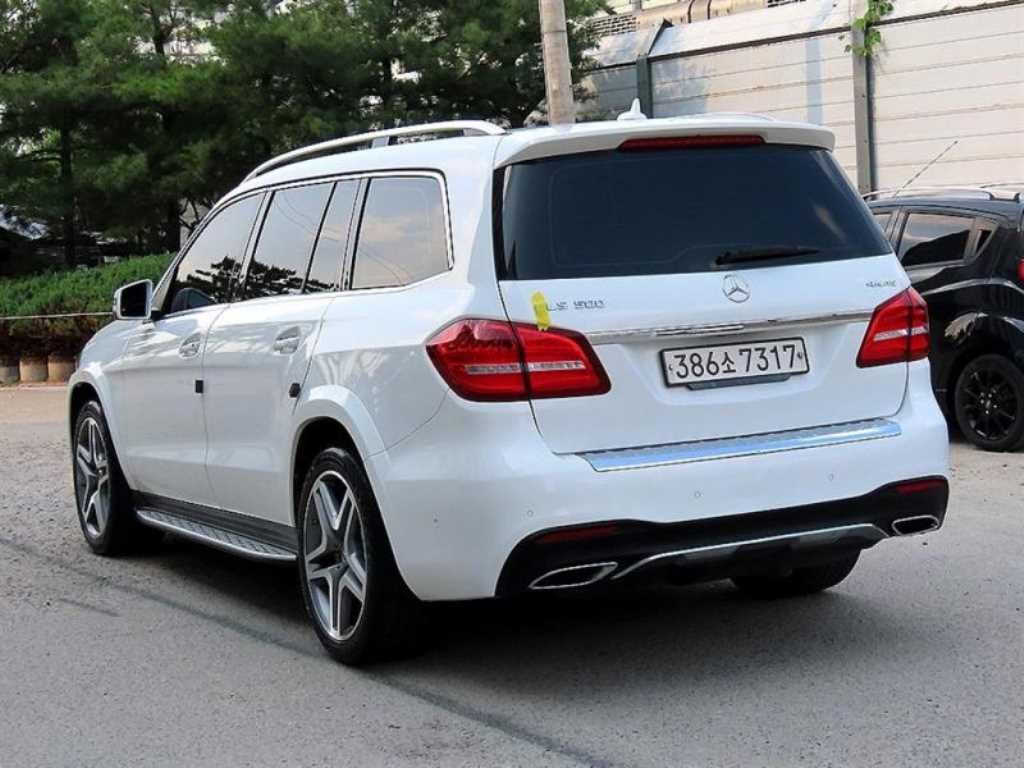 Mercedes Benz GLS Class - Vista 3