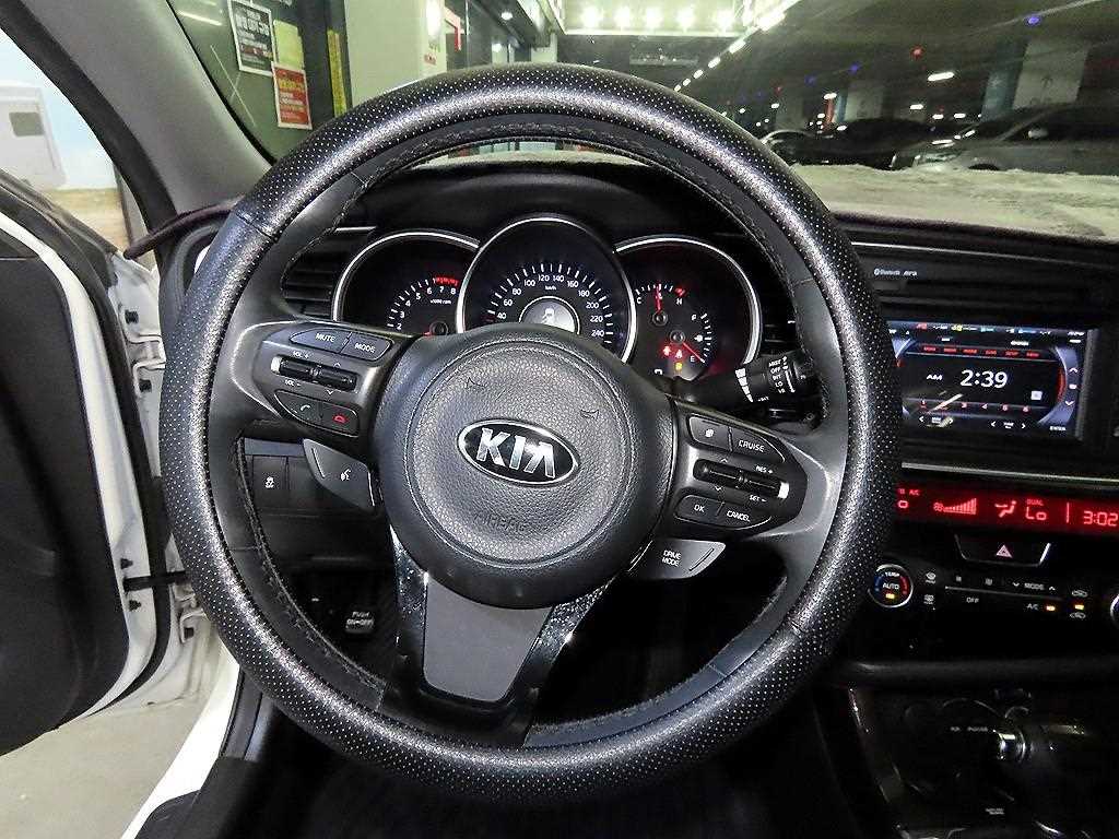 KIA K5 - Vista 8