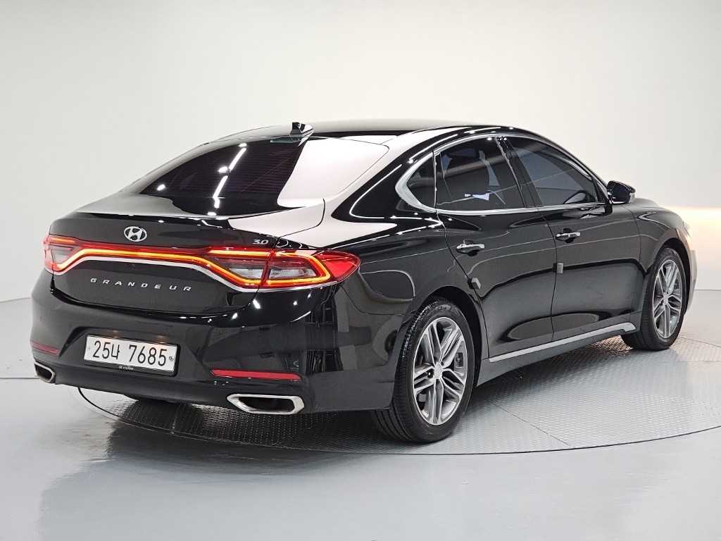 HYUNDAI Grandeur - Vista 4