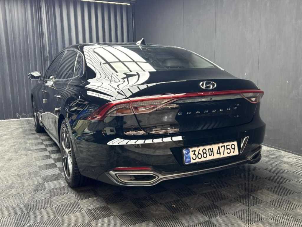 HYUNDAI Grandeur - Vista 4