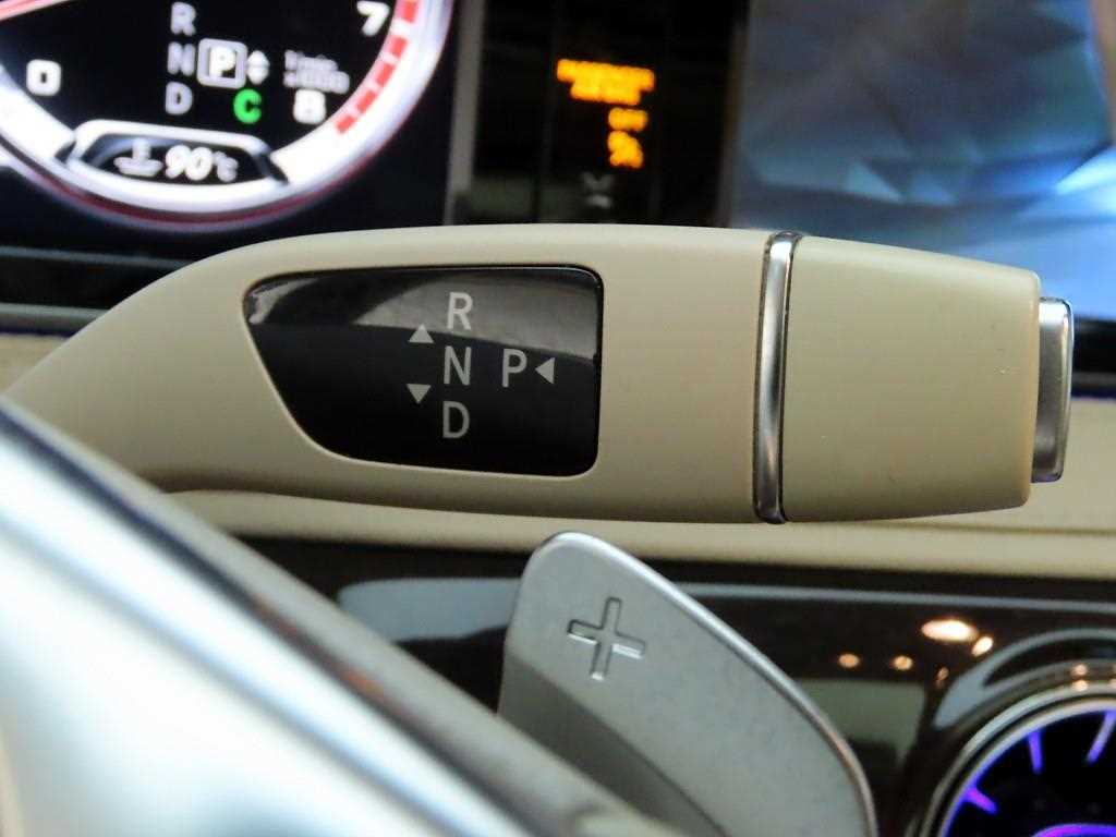 Mercedes Benz S Class - Vista 10
