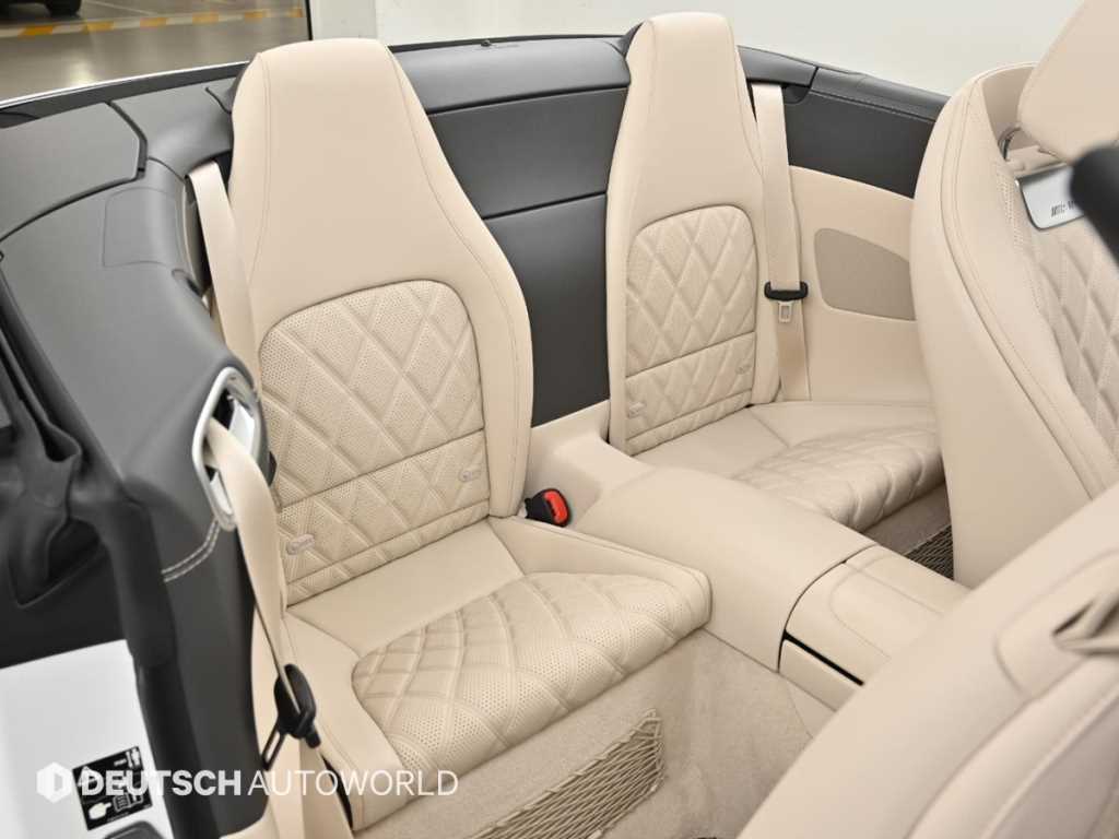 Mercedes Benz SL Class - Vista 12