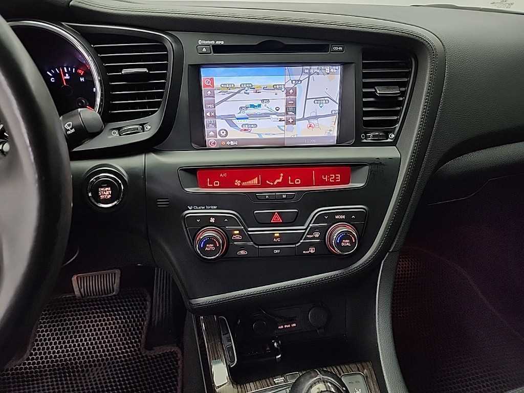 KIA K5 - Vista 10