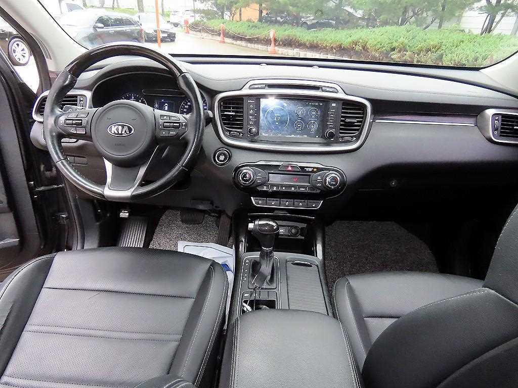 KIA Sorento - Vista 7