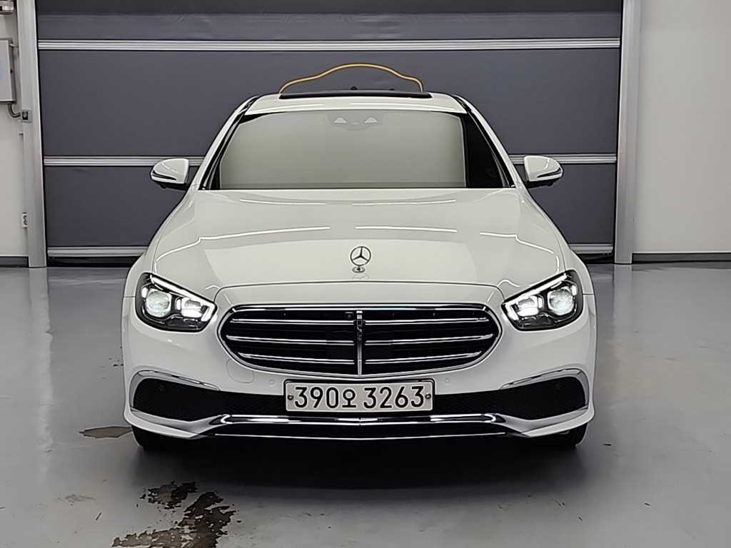 Mercedes Benz E class - Vista 2