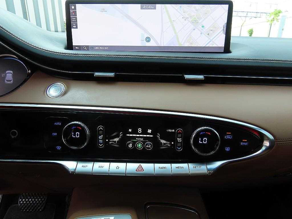 Genesis GV70 - Vista 12