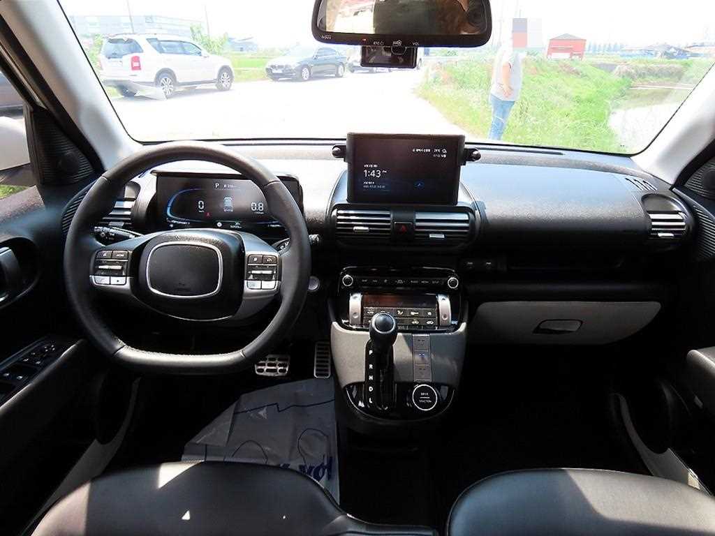 HYUNDAI Casper - Vista 9