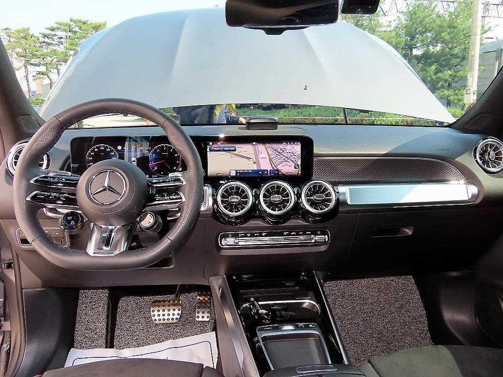 Mercedes Benz GLB Class - Vista 7