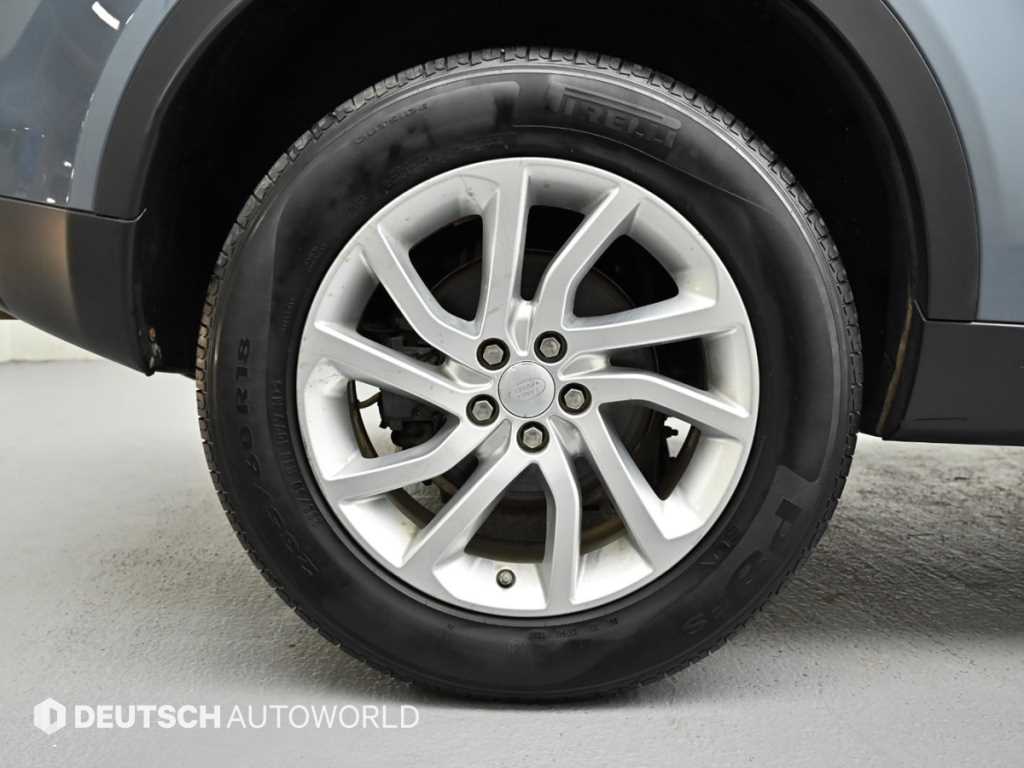 Land Rover Discovery Sports - Vista 5