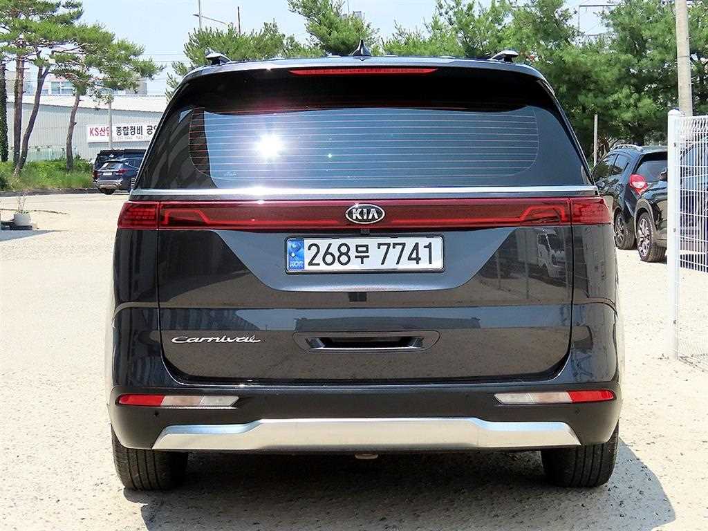 KIA Carnival - Vista 4