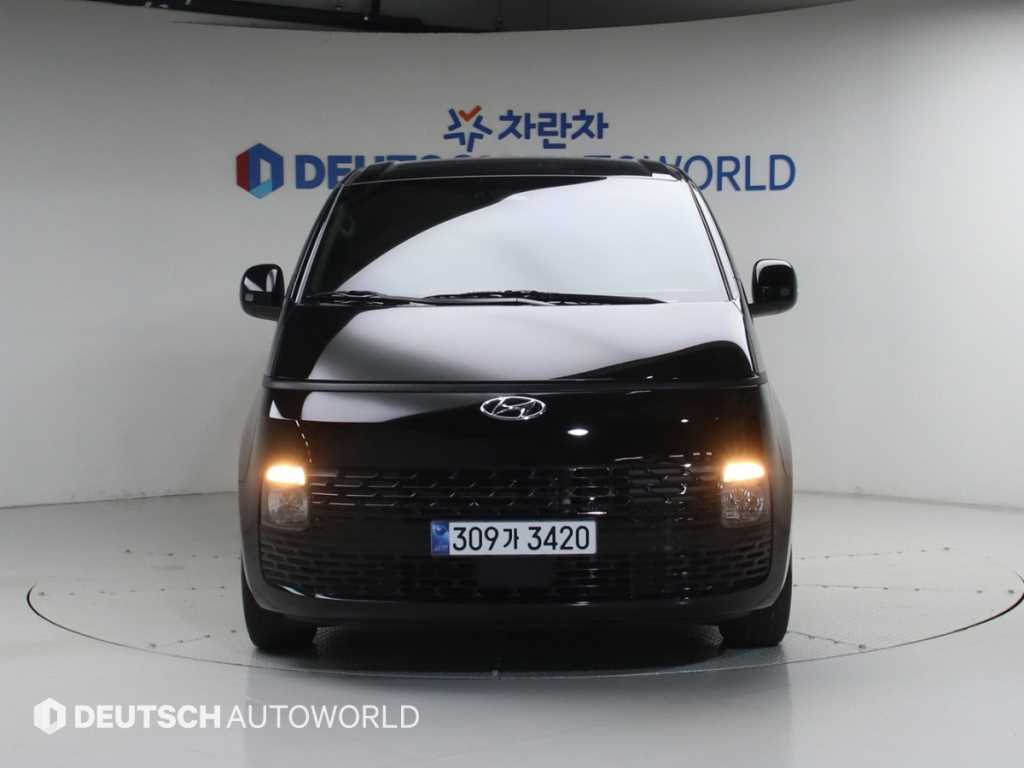 HYUNDAI Staria - Vista 3