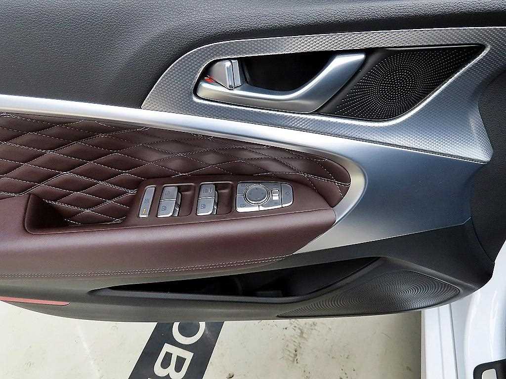 Genesis G70 - Vista 11