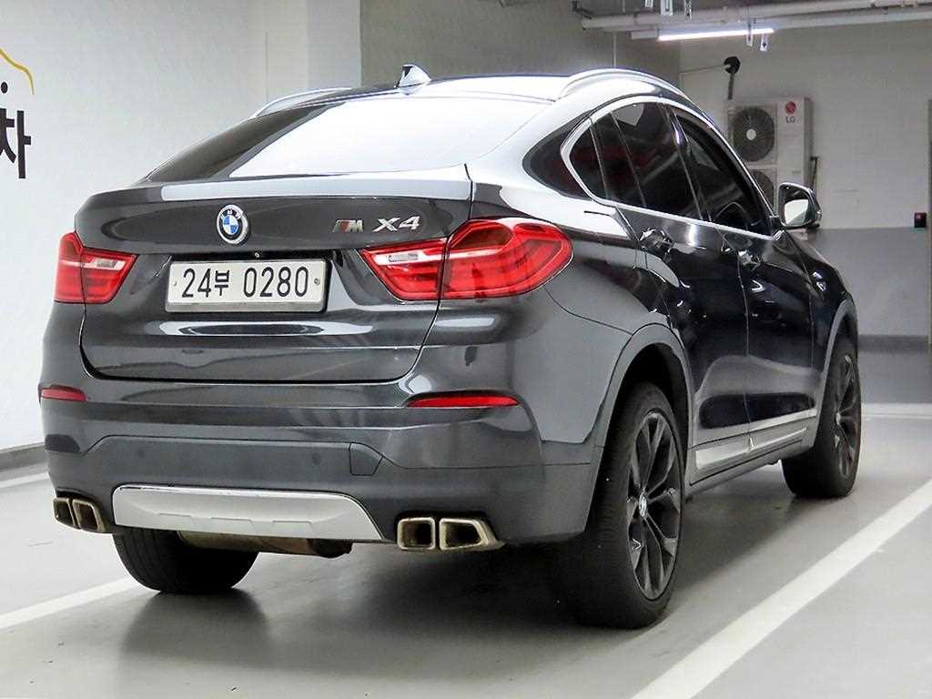 BMW X4 - Vista 4